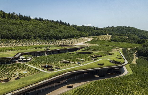 Antinori nel Chianti Classico è la cantina più bella del mondo