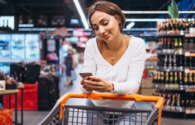Vino, che fatica in Gdo! Nel primo trimestre volumi a -6,1%, valori a +2%, ma solo per l’inflazione