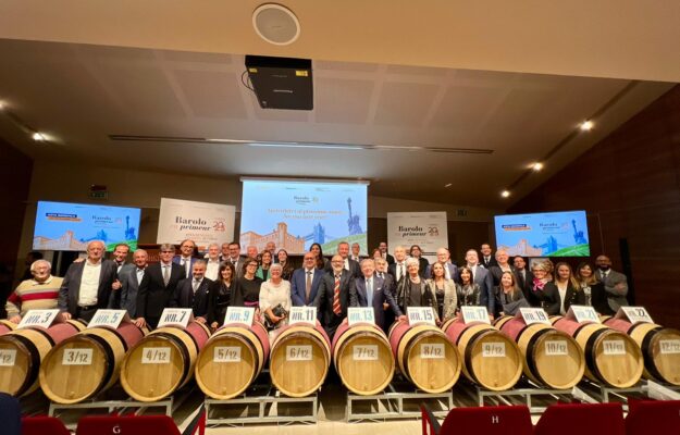 “Barolo en primeur 2023” hits the jackpot: 811,000 euros raised in auction to support social project