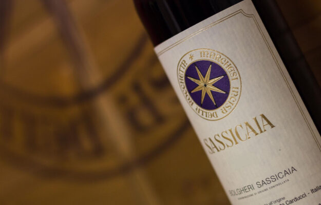 Wine-Searcher: tra i vini più cercati vince la Francia, ma l’Italia c’è. Sassicaia in Top 10